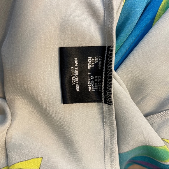 Laurel by Escada 100% Silk Blouse.  Size 38/US 8. - Picture 11 of 11